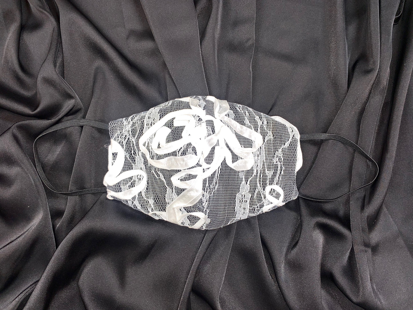 RIBBON & LACE mask